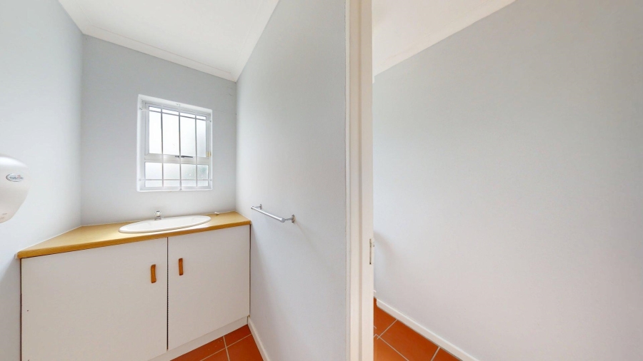 To Let commercial Property for Rent in Walmer Eastern Cape